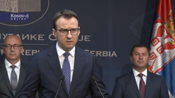 Petkoviq: Policët serbë në veri u sollën me nder që refuzuan vendimin për targa