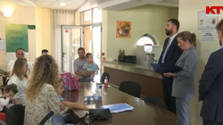Personat me aftësi të kufizuara po detyrohen të dalin para komisioneve, kritika nga familjarët