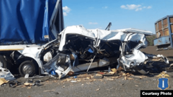 Të paktën 16 të vdekur pas përplasjes së kamionit me minibusin në Rusi