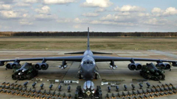 SHBA-ja demonstron mbështetjen për Ballkanin me një xhiro të bombarduesve B-52H