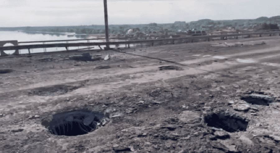 Ukrainasit godasin sërish urën në Kherson, s’i lejojnë rusët ta shfrytëzojnë
