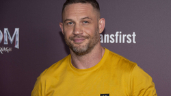 Tom Hardy fiton medalje të artë në turneun e sportit luftarak jiu-jitsu