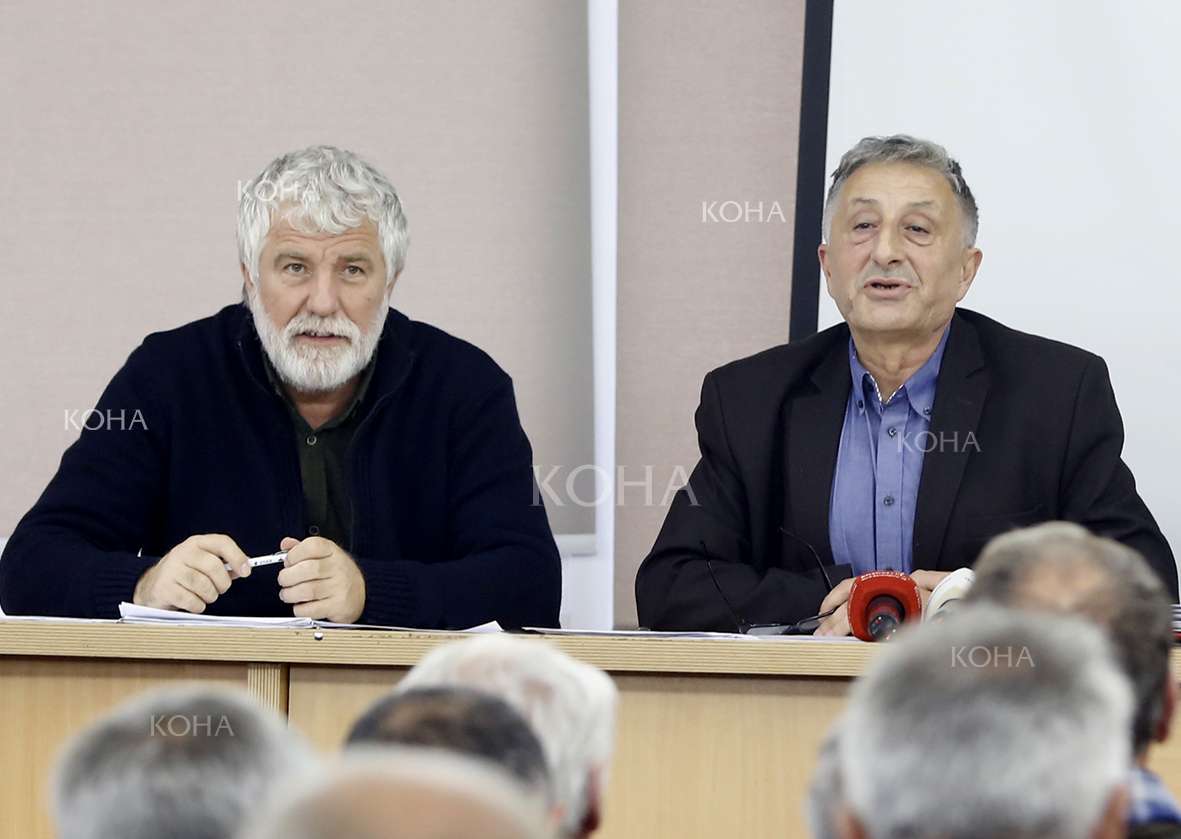 Sindikalistët kërcënojnë se s’do të tërhiqen nga greva deri në plotësimin e kërkesave