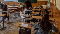 Hungaria ankohet se po diplomohen më shumë vajza se djem
