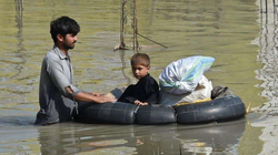 Ngrihet alarm për sëmundje në Pakistan pas përmbytjeve shkatërruese
