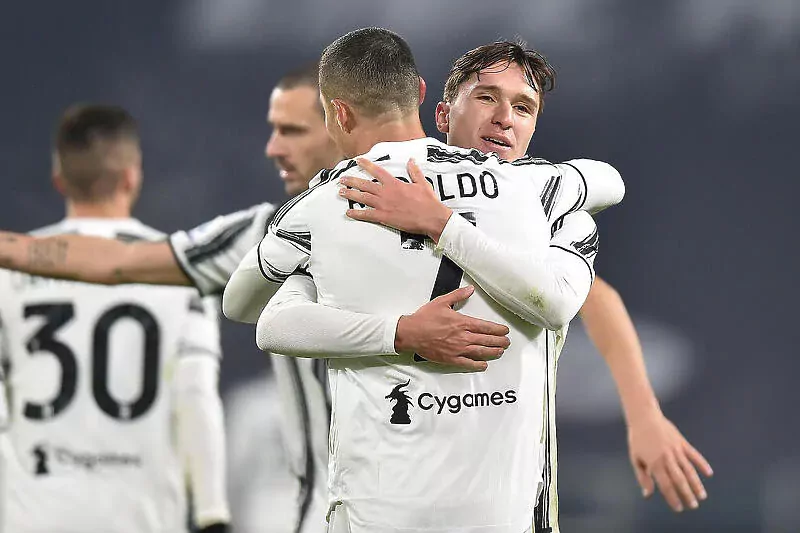 Akuza shokuese ndaj Ronaldos, “goditi shokun e skuadrës në dhomat e zhveshjes te Juve”