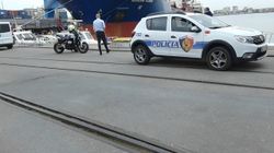 U alarmua për bombë në Portin e Durrësit, në valixhe gjenden veshmbathje