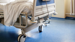 Iowa, infermieri sulmoi seksualisht pacientet që ishin pavetëdije në spital