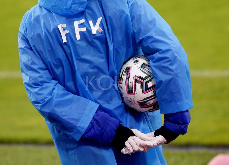 FFK ja ankohet në FIFA për thirrjet raciste të serbëve ndaj shqiptarëve