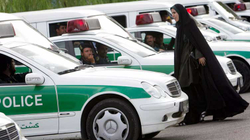 Irani paralajmëron heqjen e Policisë së moralit