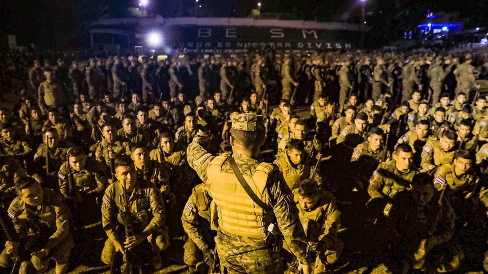 El Salvadori angazhon 10 mijë trupa për të shtypur bandat kriminale