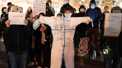 Protesta në SHBA kundër masave të Kinës për COVID