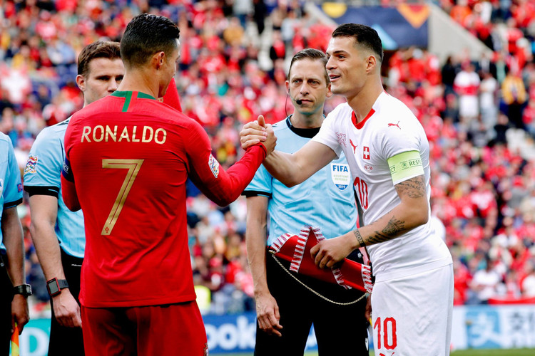 FIFA jo që nuk e dënoi por e  promovon  Xhakën para ndeshjes me Portugalinë