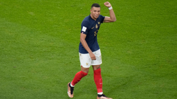 Mbappe rikthehet në stërvitje