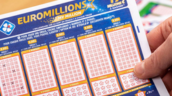 Fitorja më e madhe në grup ndonjëherë: 165 belgë fitojnë 143 milionë euro në lotari