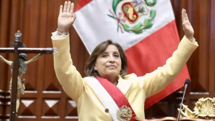 Dina Boluarte - presidente e Perus