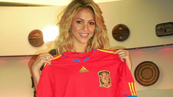 Shakira fajësohet për eliminimin e Spanjës në Botëror