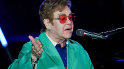 Elton John braktis Twitterin