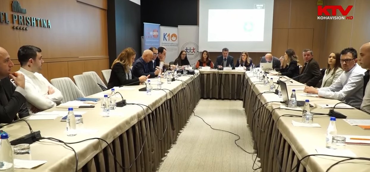 Tryeza per sigurime shendetesore ne Kosove