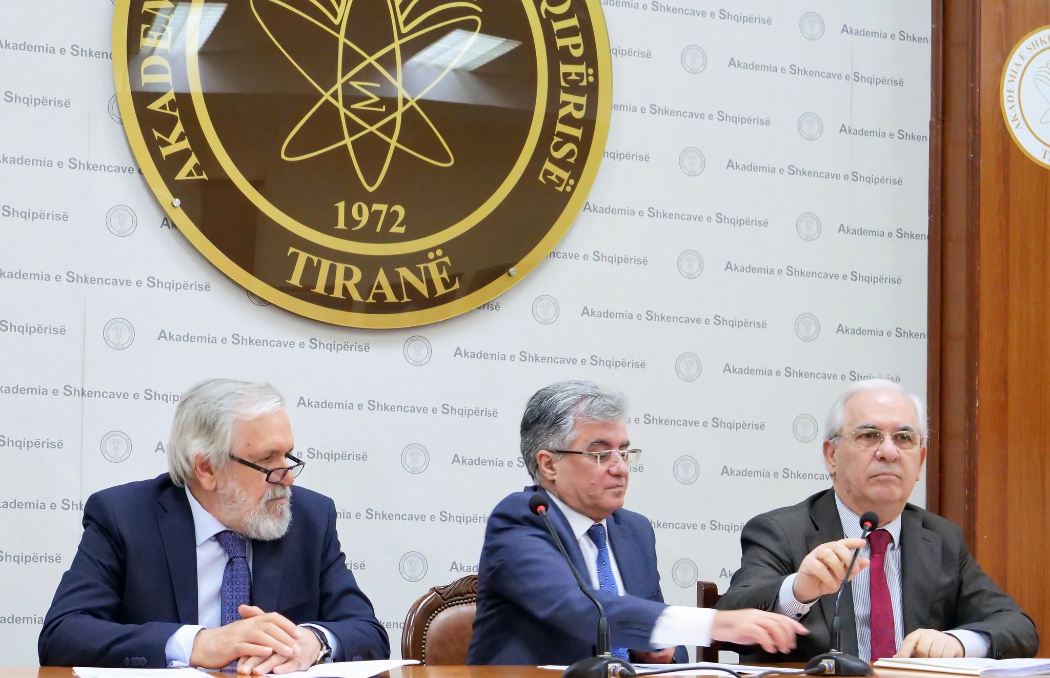 Akademitë zotohen për objektivitet shkencor në Enciklopedinë Shqiptare