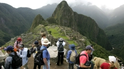 Kriza politike në Peru ngujon turistët në Machu Picchu