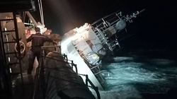 31 marinarë të zhdukur pas fundosjes së një luftanije në Tajlandë