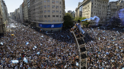 Çmenduri totale në Buenos Aires, 31 të lënduar