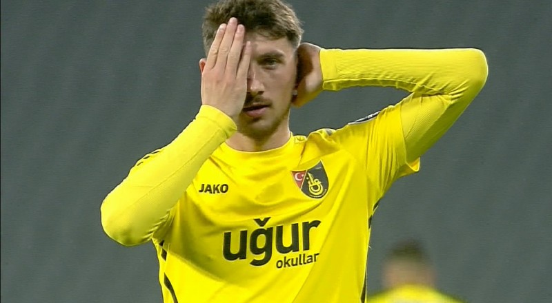 Topalli shënon në Kupë, por Istanbulspori eliminohet nga Fenerbahçe