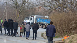 Policia bën thirrje për protestë paqësore në veri