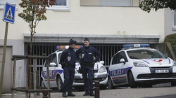 Dy të vrarë e katër të plagosur nga të shtënat në qendër të Parisit