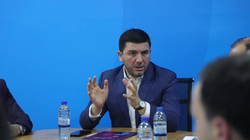 Krasniqi: Po rrezikon një valë e re e largimit të shqiptarëve nga veriu