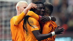 Rashica me Galatasarayn bëhen lider në Turqi