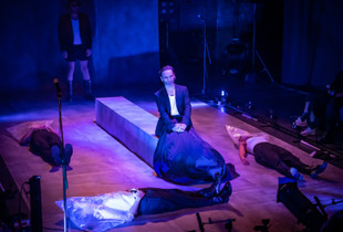 Skenë nga “The Handke Project” në Teatrin Kombëtar të Sarajevës