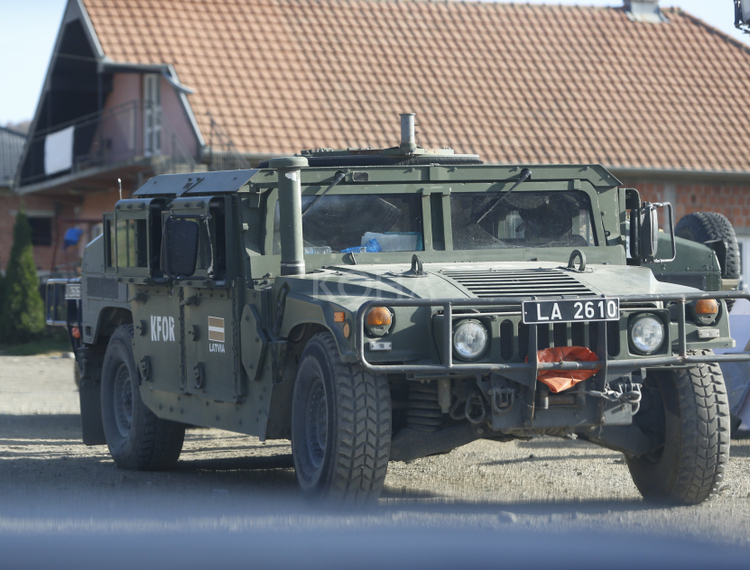 KFOR-i konfirmon të shtënat afër patrullës së tyre në Zubin-Potok