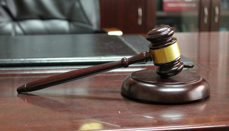 Dosja e të dyshuarit për vrasjen e dyfishtë   gruan e kërcënoi se do t ia vriste familjen