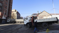 S’dëgjohen thirrjet e KFOR-it dhe BE-së, në veri shtohen barrikadat