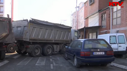 Ngrihen barrikada edhe brenda Mitrovicës, Kurti: Heqja e tyre, çështje ditësh