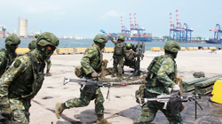Tajvani e zgjat shërbimin e detyrueshëm ushtarak