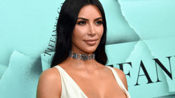 Kardashian thotë se burrat hezitojnë të lidhen me të shkaku i Kanyes
