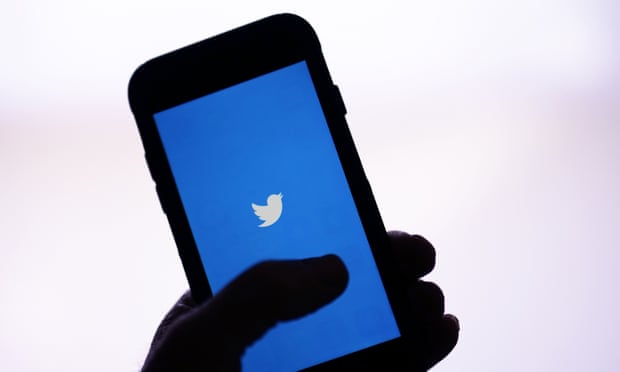 Përdoruesit ankohen se ka rënë Twitteri, Musku u përgjigjet se atij po i bën