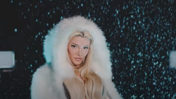Era Istrefi publikon këngën “Idiot”