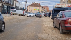 Komuna e Podujevës akuzohet se bëri pagesa për rrugën që nuk u punua fare