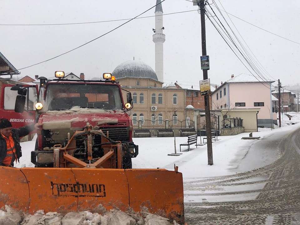Komuna njofton se të gjitha rrugët në Rahovec janë të kalueshme