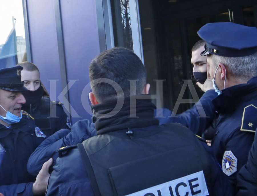 Policia thotë se i la ftesë për paraqitje vullnetare Molliqajt, ai nuk e përfilli