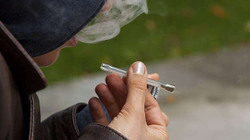 Adoleshentët që përdorin kanabis përballen me rrezikun për skizofreni