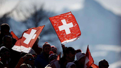 Zvicra lehtëson masat anti-COVID, planifikon t’i heqë të gjitha nga 17 shkurti