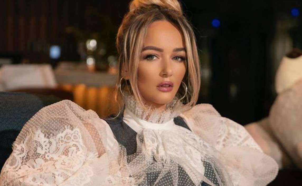 Adriana Matoshi feston ditëlindjen e 42-të, merr urime të shumta