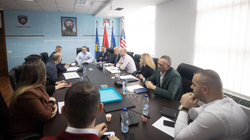 Komuna e Skenderajt merr vendim për rregullore të re për taksa, tarifa, ngarkesa e gjoba