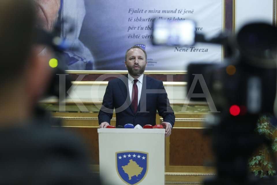 PDK-ja mendon t’u drejtohet institucioneve gjyqësore për vendimin e ZRRE-së