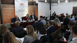 Opozita në Gjakovë nuk u përfshi në komisione të rëndësishme, ankohet për diktaturë